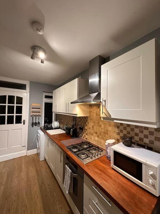 Apartament Manor Court Londyn Zewnętrze zdjęcie
