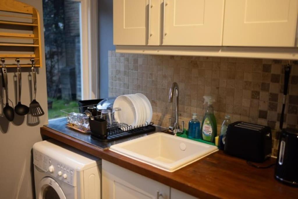 Apartament Manor Court Londyn Zewnętrze zdjęcie